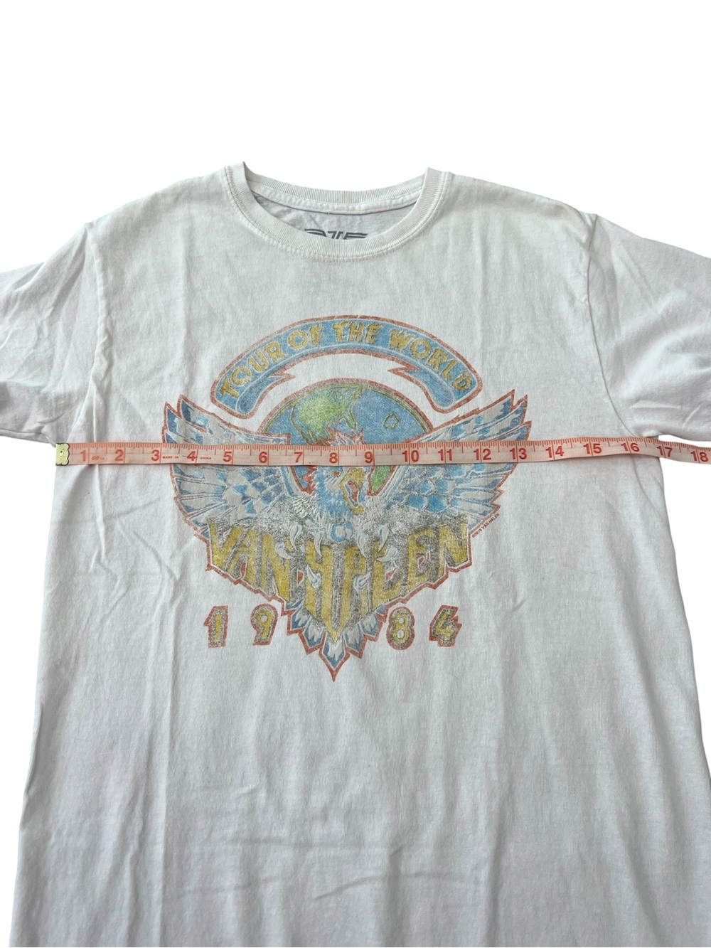 VINTAGE TOUR OF THE WORLD VAN HALEN 1984 white tee shirt EUC 100% COTTON SMALL - Picture 3 of 6